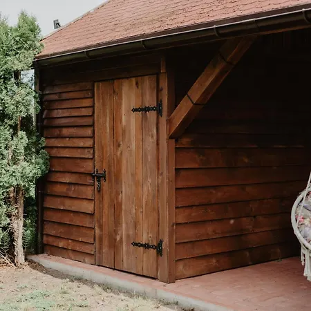 Villa Letniskowa 30 - Caloroczny Dom Do Wynajecia Ogonki